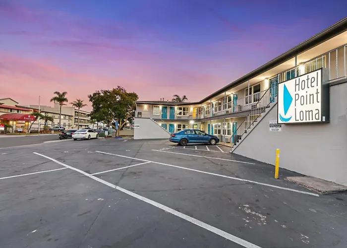 Hotel Point Loma